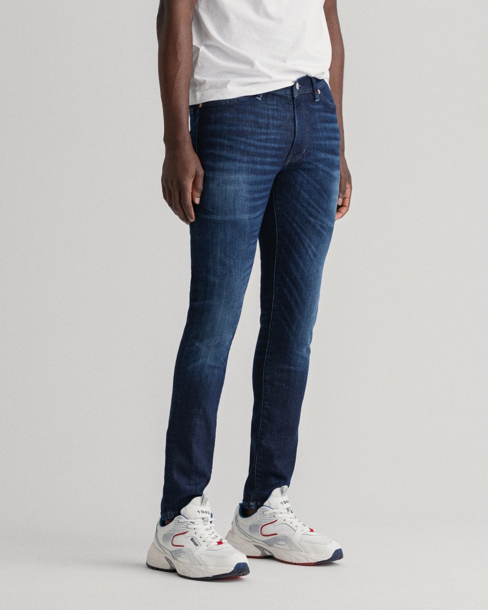 Maxen Extra Slim Fit Active-Recover Jeans