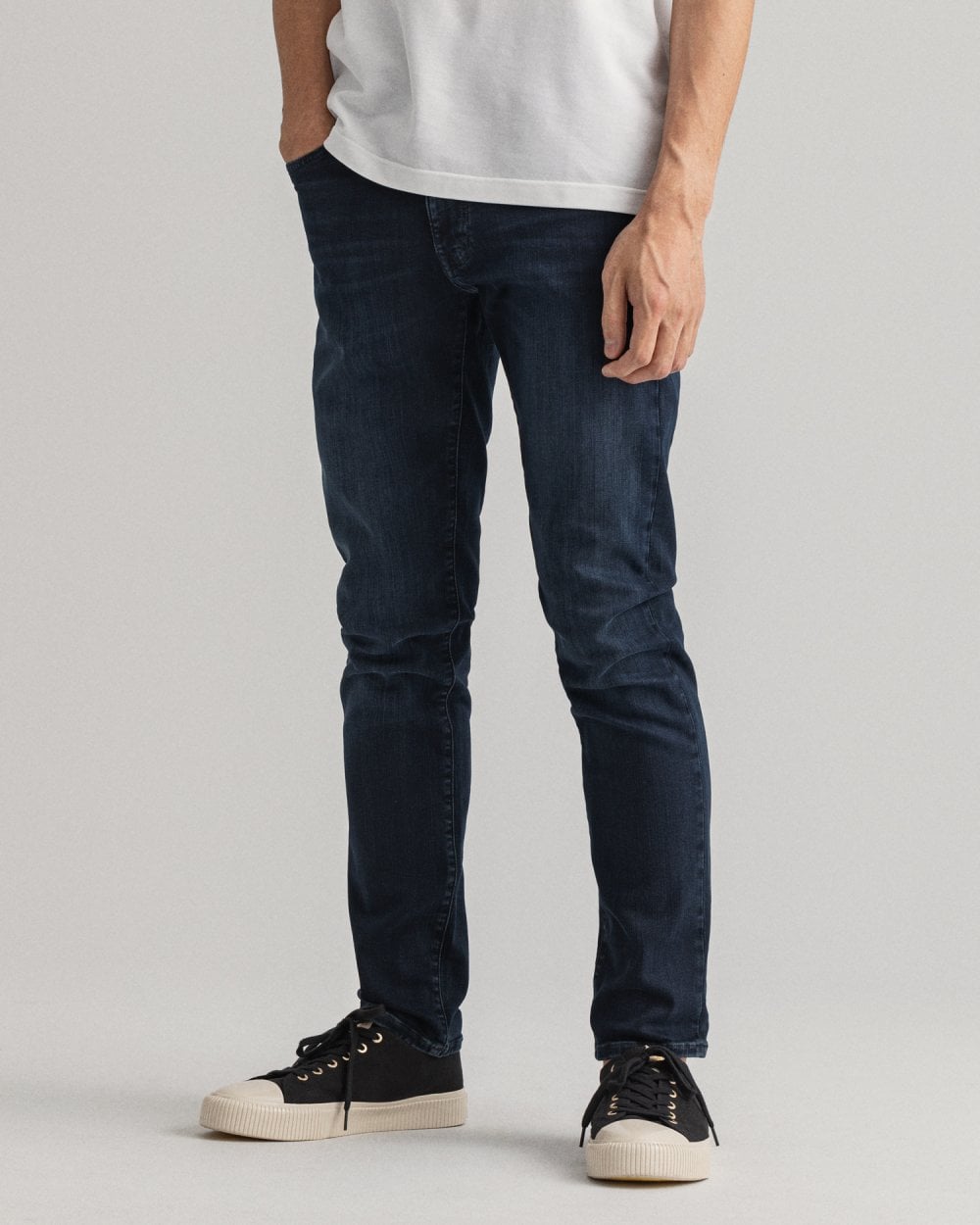 Maxen Extra Slim Fit Active-Recover Jeans