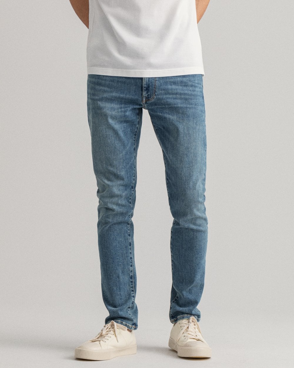 Maxen Extra Slim Fit Active-Recover Jeans