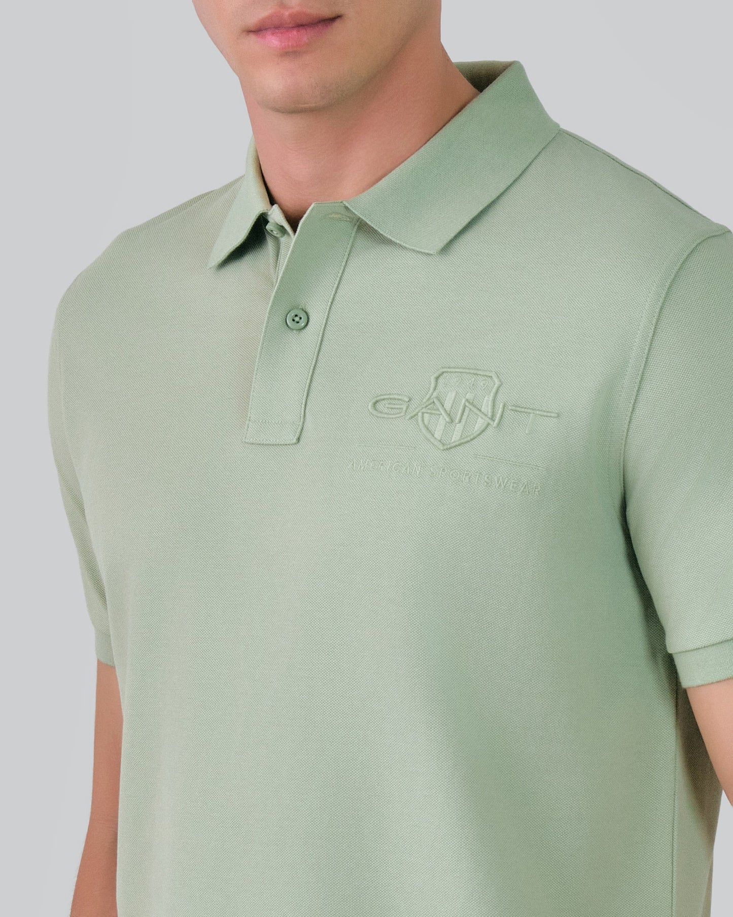 Regular Fit Tonal Shield Polo Milky Matcha / M