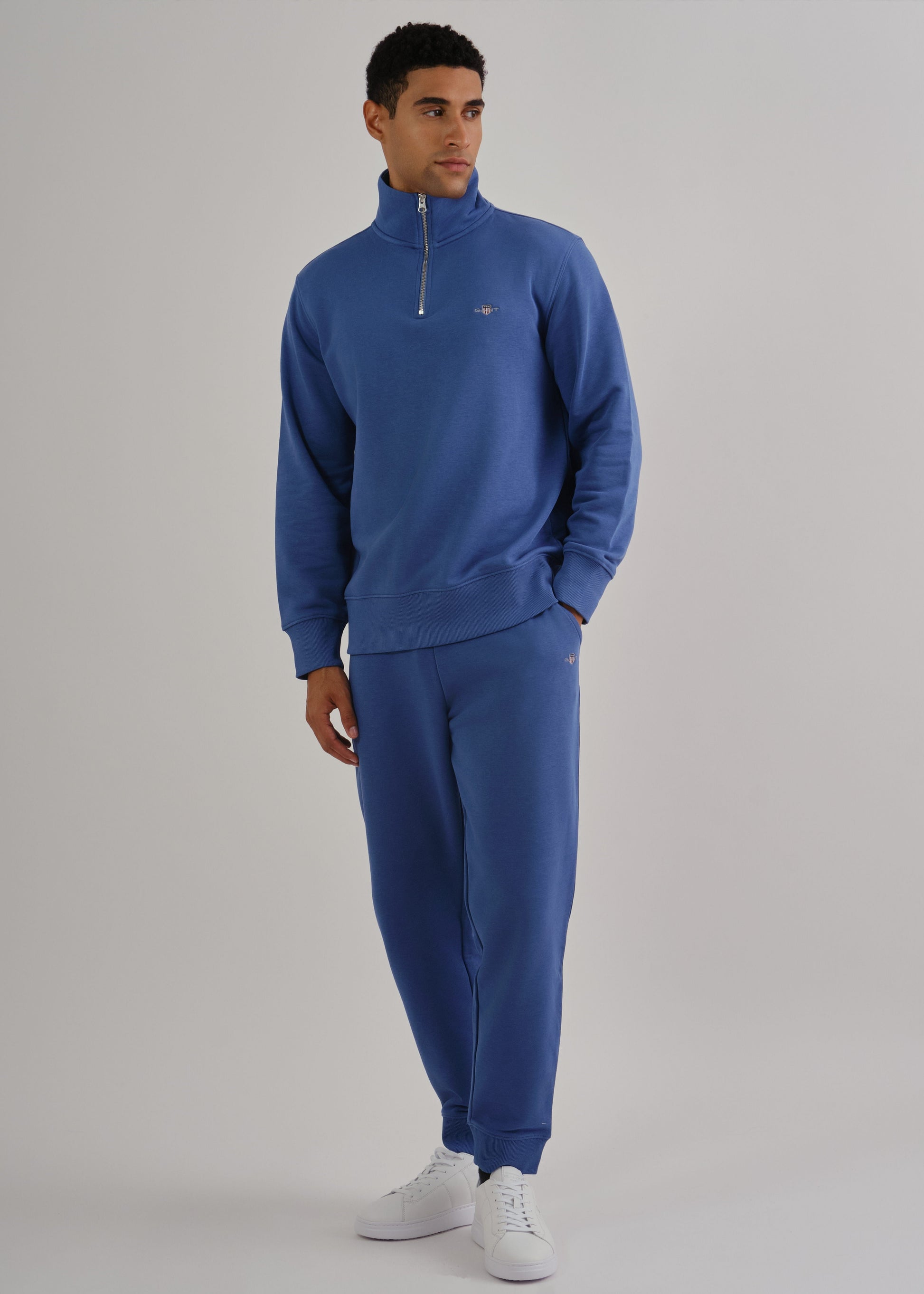 Regular Fit Shield Sweatpants Vintage Blue / M