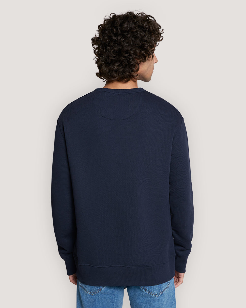 GRAPHIC C-NECK SWEATER
