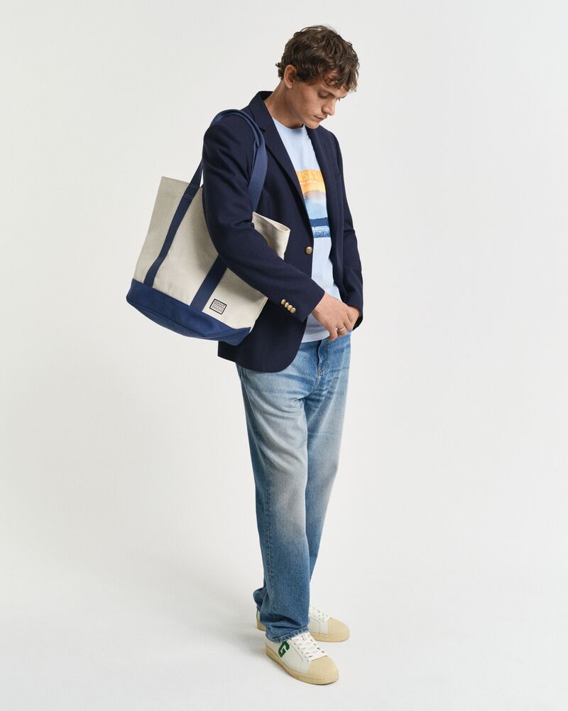 PLACED GRAPHIC TSHIRT