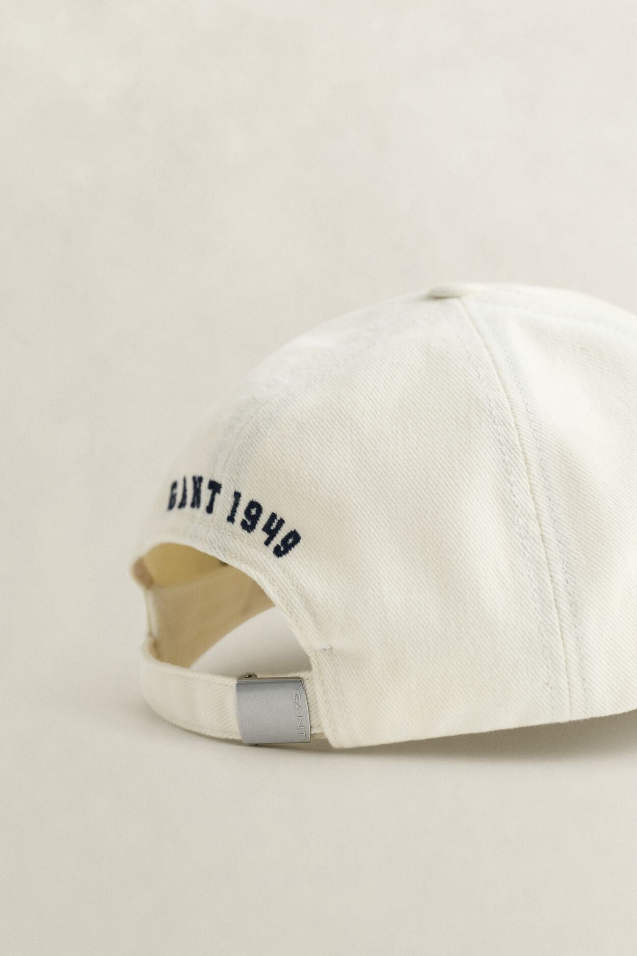 G Badge Cap