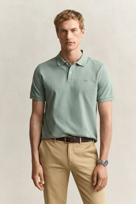 GANT Regular Shield Short sleeve Pique Polo – Surplus Mint – on model, front view