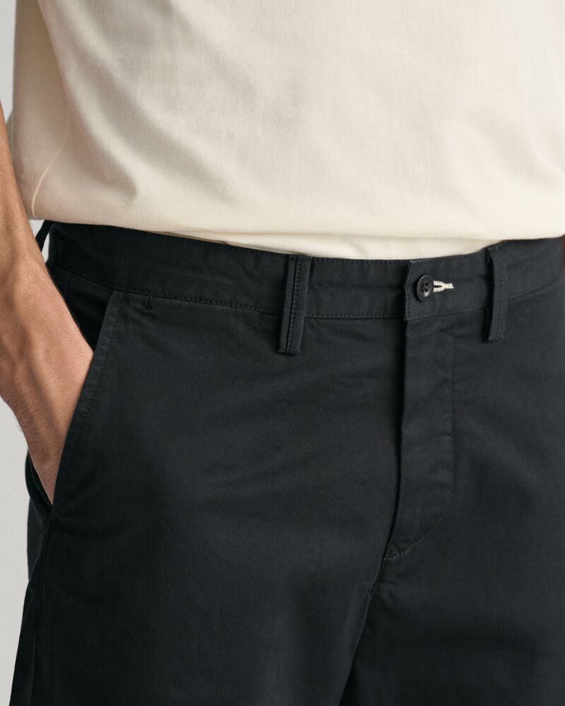 Slim Fit Twill Shorts Black / 30