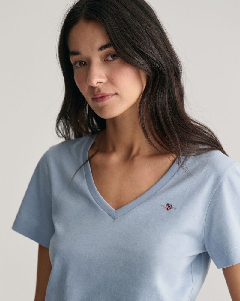 Shield V-Neck T-Shirt Dove Blue / S