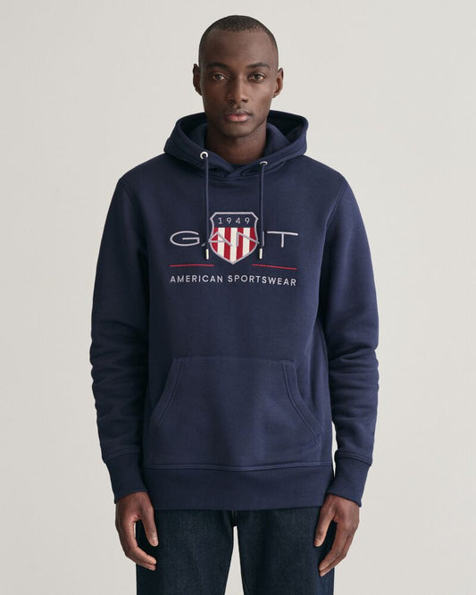 GANT Archive Shield Hoodie – Evening Blue – on model, front view