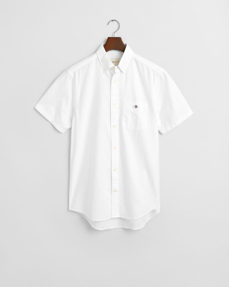 Regular Fit  Classic  Oxford Short Sleeve Shirt