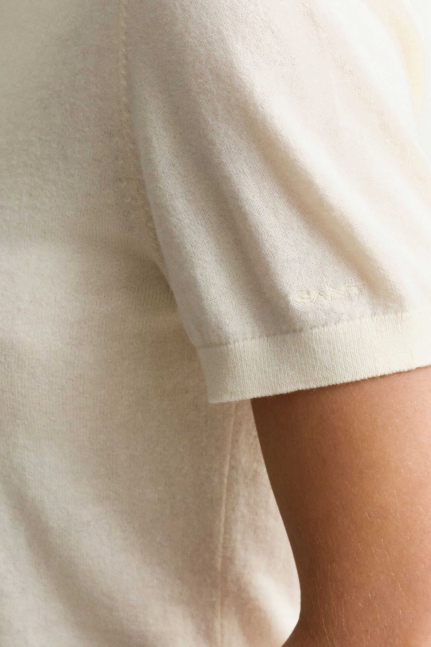Lightweight Knit Short Sleeve Crew Neck